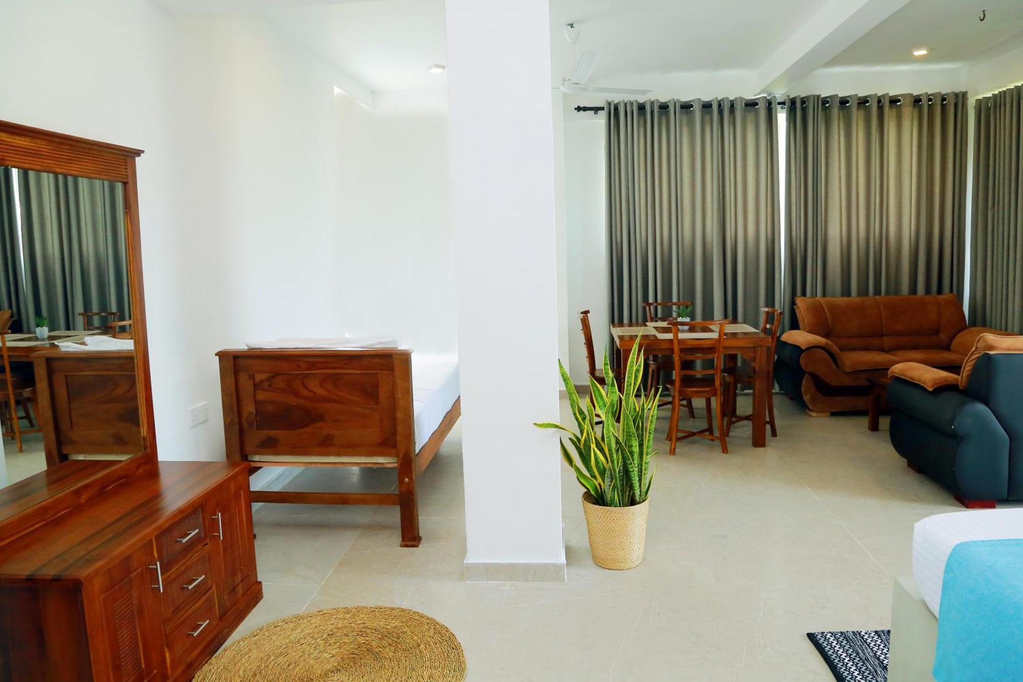 Hotel Cocos Midigama East Exterior foto